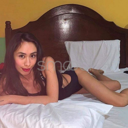 SkinnyKinch – Fully functional Ladyboy Available NOW