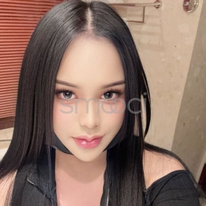 Stephanie – Hi guy 🤗