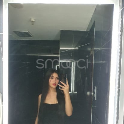 Stephanie – Lady in black🖤💦