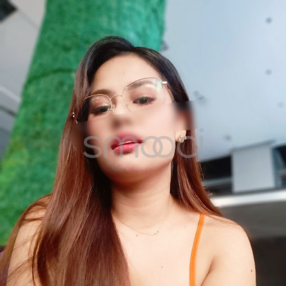 Summer – I'm available today 💋