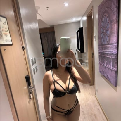 Summer – I'm free this week, please book early loves 😉