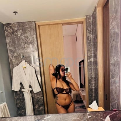 Summer – I'm available for booking this week, please check my profile and services posted before sending a booking. See yah😘