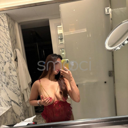 Summer – Book in advance loves 💋