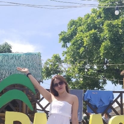 Trans AYA – Loving the beach 🥰🥰🥰