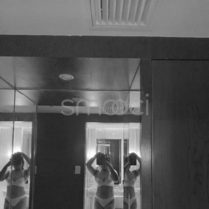 Venus – I'm available until 6pm