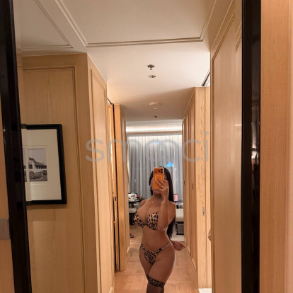 YensyDior – In KL 🇲🇾 Let's meet? 🫶🏻😉