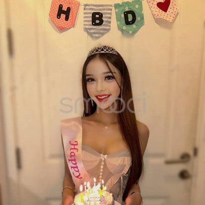 Yoonah – Happy birthday to me 🥰🎂