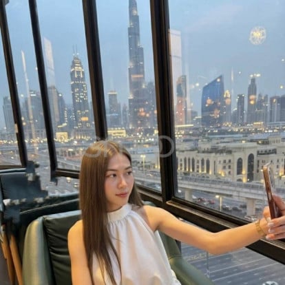 Yuri – Hello 👋 I'm free tonight 😊😊😊