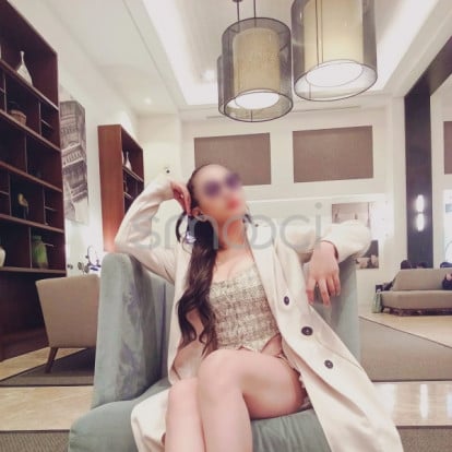 Zephyra – 👑 QUINN 🦢✨your Enchantress🔸🔸🔸