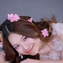 April Bangkok Escort