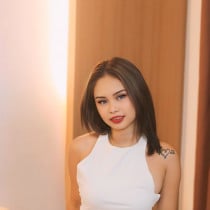 Arya Manila Escort