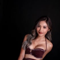 Ava Smooci model