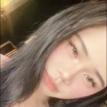 ayisi Smooci model