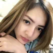 Ayu Smooci model