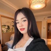 Cloudia Manila Escort