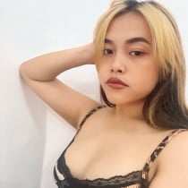 Coline Manila Escort