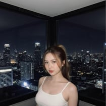 Della tiani Smooci model