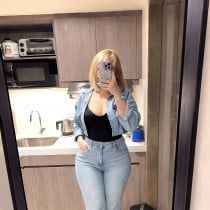 Ellie Jane Medusa Manila Escort