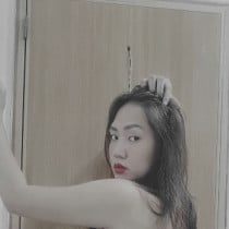 Ellie Wong Smooci model