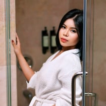 Felicity Manila Escort