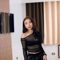 Hannah Manila Escort