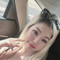 Hellen Smooci model