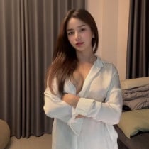 Clara azumi Jakarta Escort