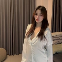 Clara azumi Jakarta Escort