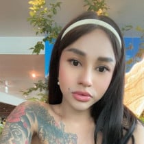 Ivy Smooci model
