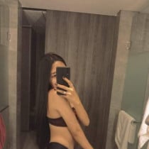 Jasmine Smooci model