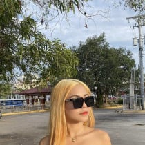 Joyzkie Smooci model