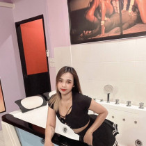 June Singapore Escort