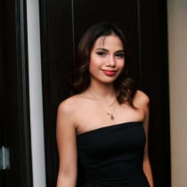 Kira Manila Escort
