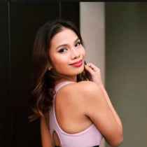 Kira Manila Escort