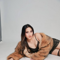 mae Smooci model
