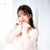 Mako  Shirahama Smooci model