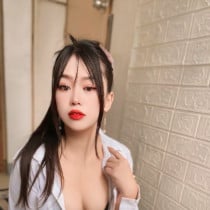Mira Smooci model