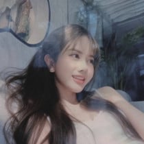 Miu Miu Smooci model