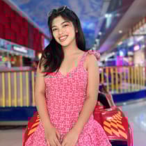 Nami Smooci model