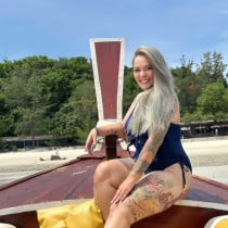 Nicha Smooci model