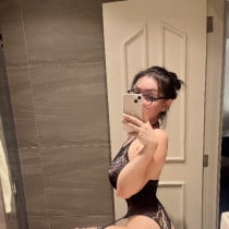 Nicole Manila Escort