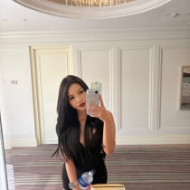 Nicole Manila Escort
