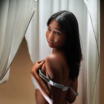 Nikki Manila Escort