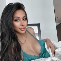 Nikki ace Smooci model