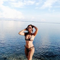 Peachy Manila Escort