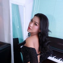 Pim Bangkok Escort