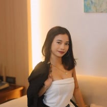 Precious Smooci model