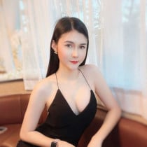 RISKA ISNAINI Bali Escort