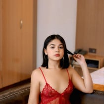 Santina Smooci model