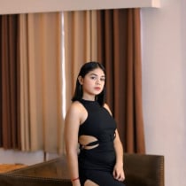 Santina Manila Escort